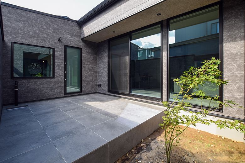 【12/14まで】長岡市江陽モデルハウス｜プライベートテラスでととのう、サウナができるヴィラのような家【予約制】