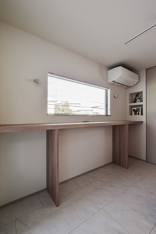 【3/15まで】上越市上中田モデルハウス｜“毎日をたのしむ” 造作階段と吹き抜けが彩るラグジュアリーな住まい【予約制】