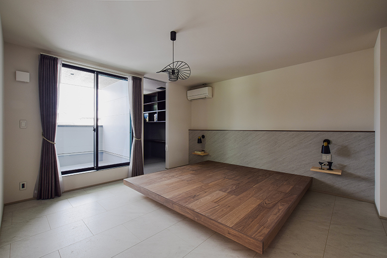 【3/15まで】上越市上中田モデルハウス｜“毎日をたのしむ” 造作階段と吹き抜けが彩るラグジュアリーな住まい【予約制】