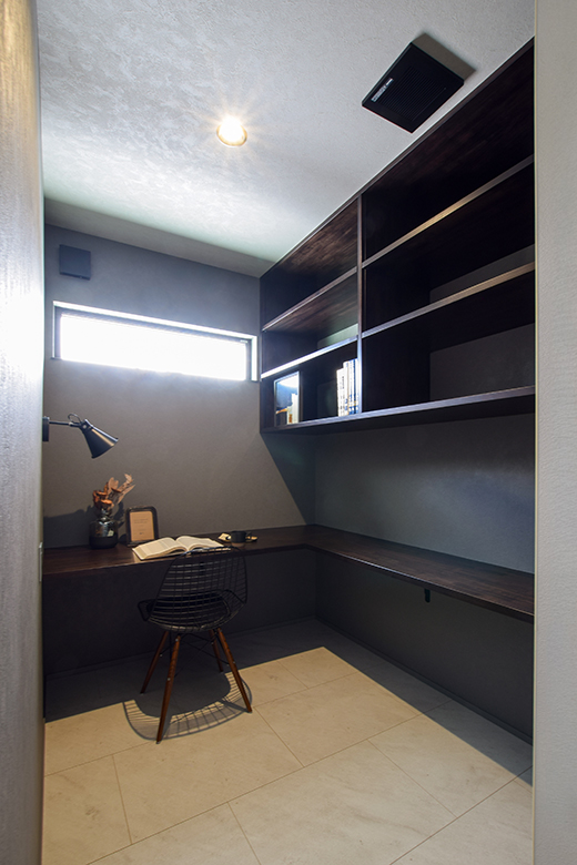 【3/15まで】上越市上中田モデルハウス｜“毎日をたのしむ” 造作階段と吹き抜けが彩るラグジュアリーな住まい【予約制】